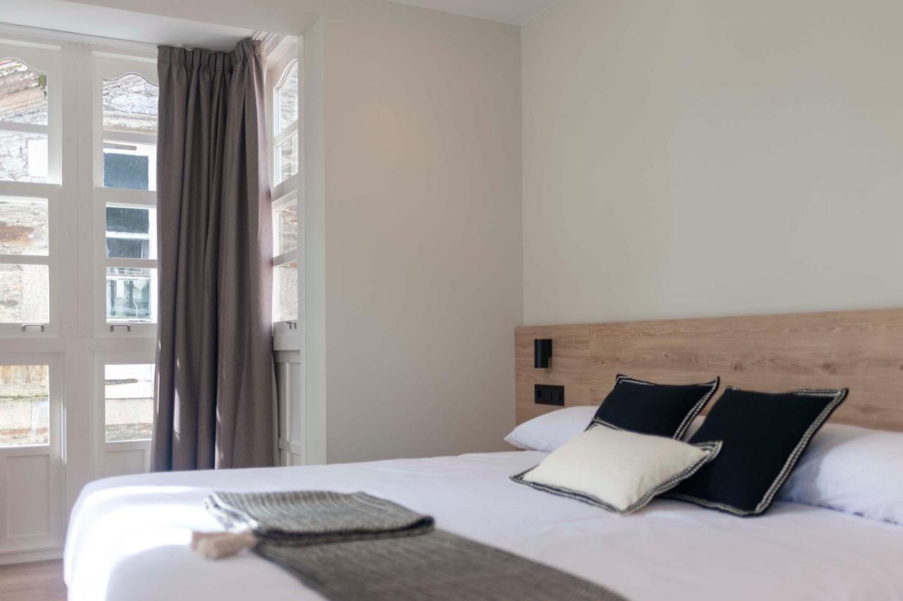 Albatros Hotell Pontedeume Exteriör bild